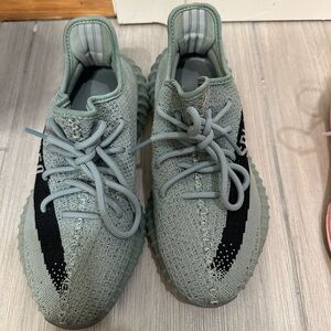 Yeezy boost 7.5